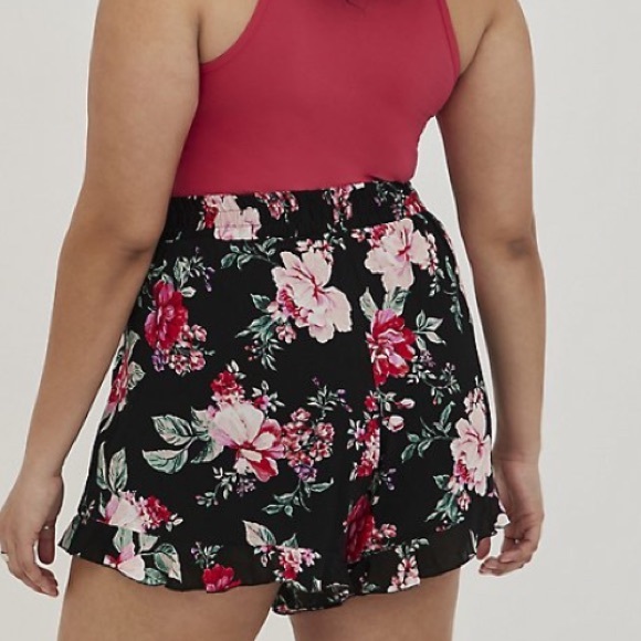 Floral Shorts - Picture 2 of 6